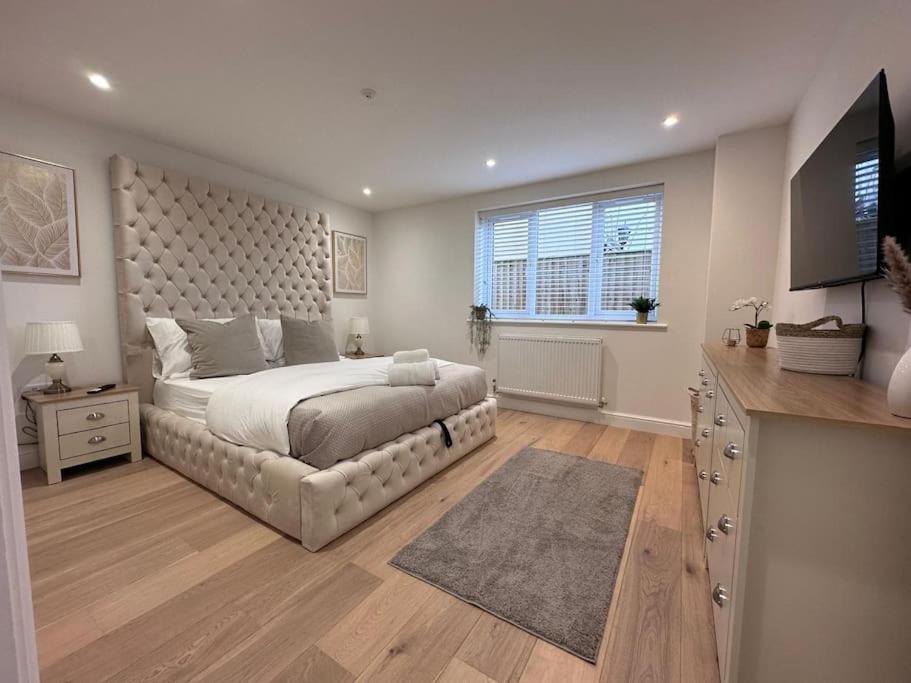 2Bed Ground Floor Flat + Garden Apartment Sunningwell Bagian luar foto
