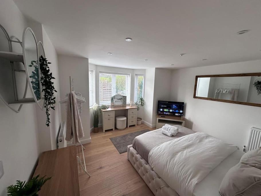 2Bed Ground Floor Flat + Garden Apartment Sunningwell Bagian luar foto